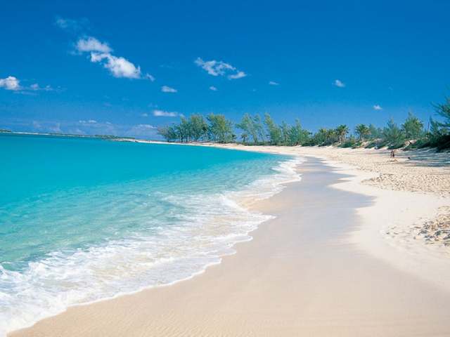 Beautiful Ocean Club Estates Beaches on Paradise Island in the Bahamas