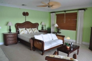 thumb_2020_bedroom.jpg