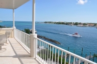 thumb_2020_yolandapenthouseview.jpg