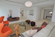 thumb_2456_livingroom.jpg
