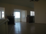 thumb_2469_ronfrancishousealienhouse.014.jpg