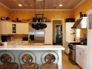 thumb_2566_vv2kitchenasmall.jpg