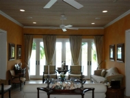 thumb_2566_vv2livingrm1fsmall.jpg