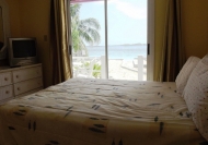 thumb_3270_beachviewroom.jpg