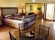 thumb_3270_paradisesuitebedroom.jpg