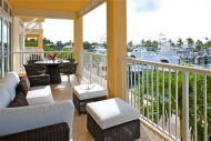 thumb_3400_balcony3.jpg