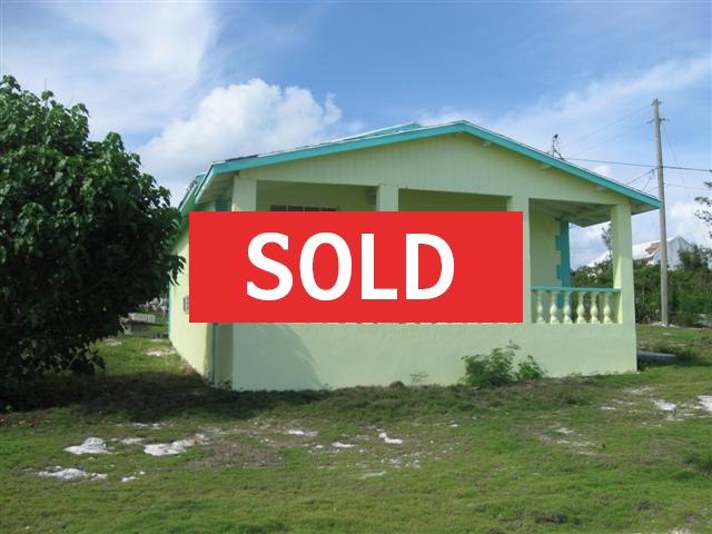 /listing-cottage-on-queens-highway-3662.html from Coldwell Banker Bahamas Real Estate