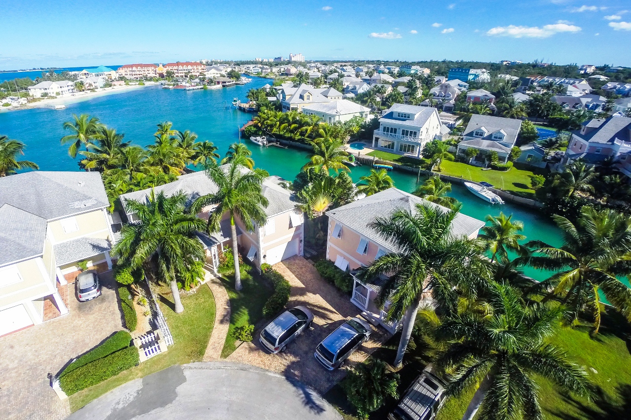 Breathtaking Sandyport Beaches on Nassau in the Bahamas