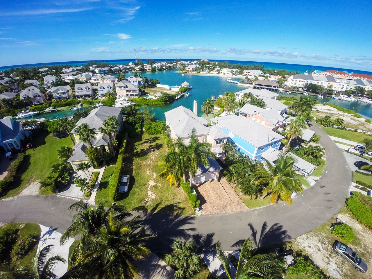 Breathtaking Sandyport Beaches on Nassau in the Bahamas