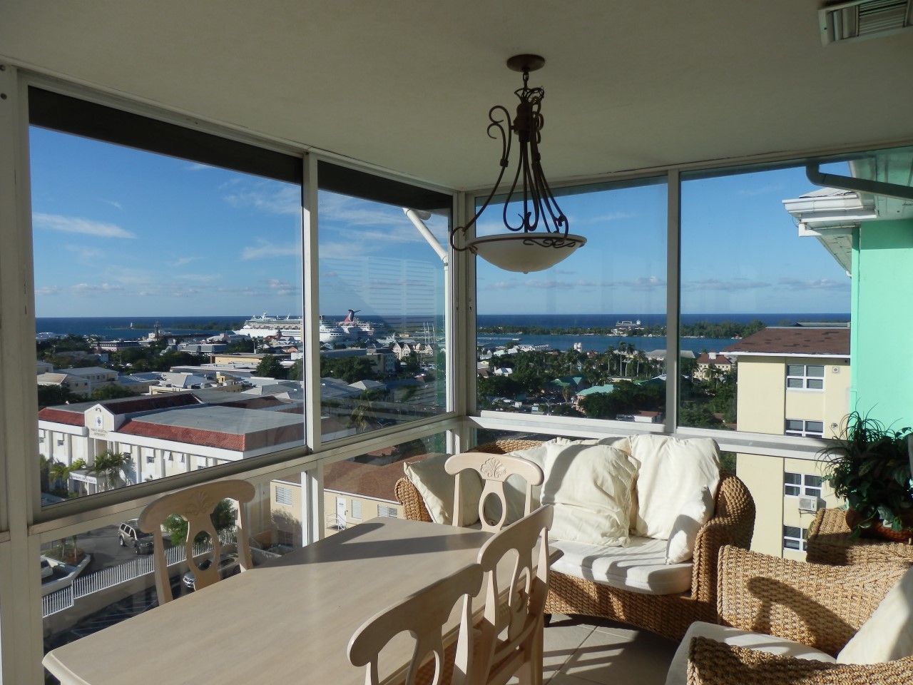 Bahamas Real Estate on Nassau / New Providence For Sale ID 11013