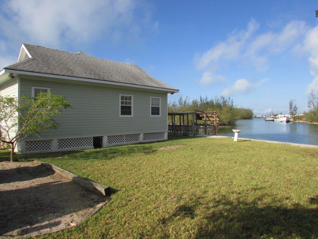 Coral Harbour Bahamas home