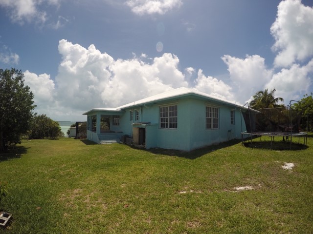 /listing-russell-island-waterfront-home-12688.html from Coldwell Banker Bahamas Real Estate