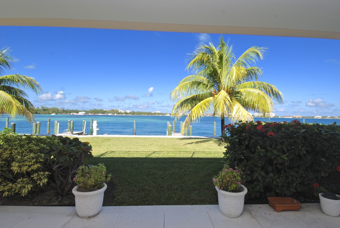 /listing-elegant-townhome-for-rent-14541.html from Coldwell Banker Bahamas Real Estate