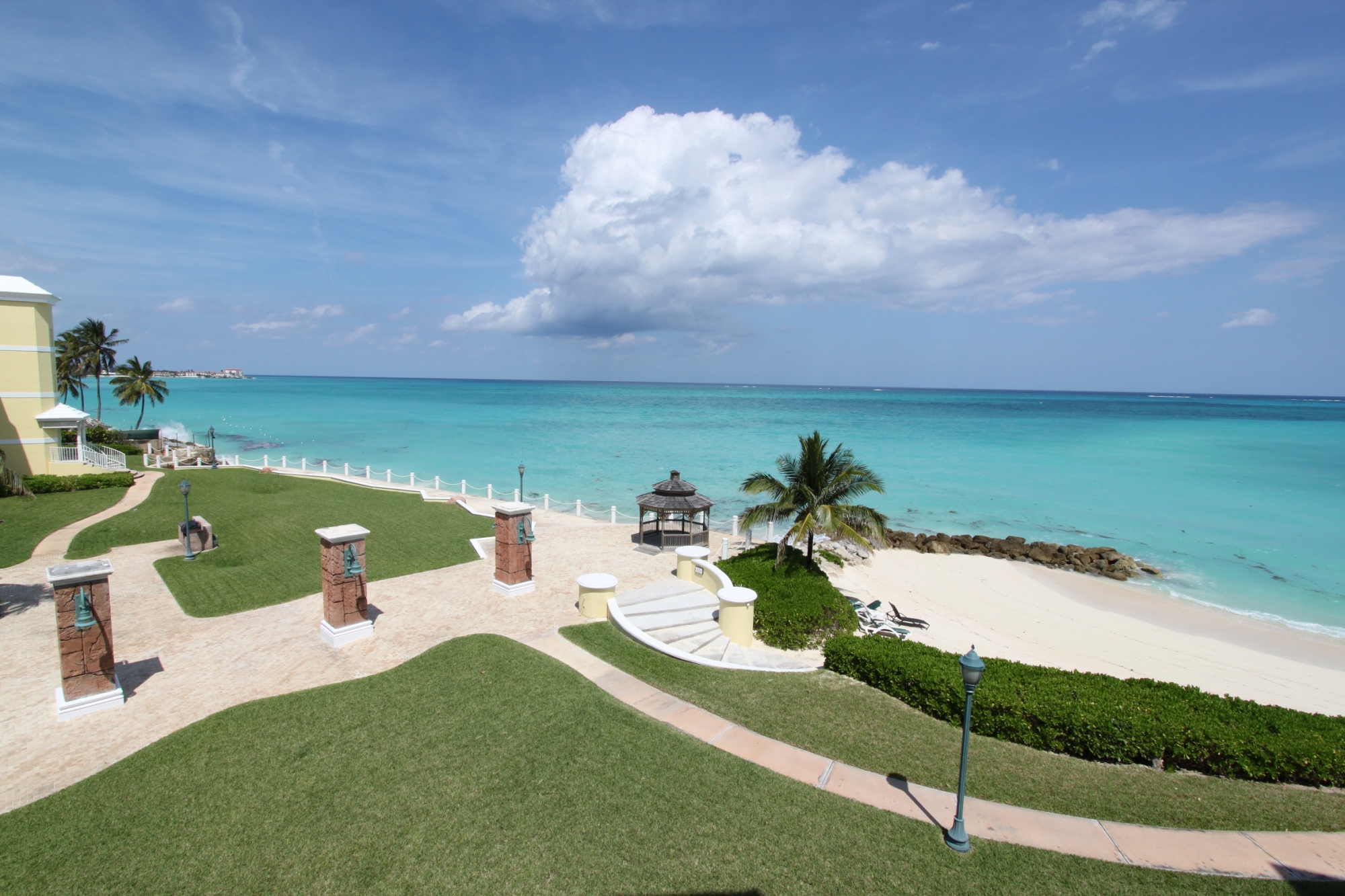 /listing-cable-beach-21369.html from Coldwell Banker Bahamas Real Estate