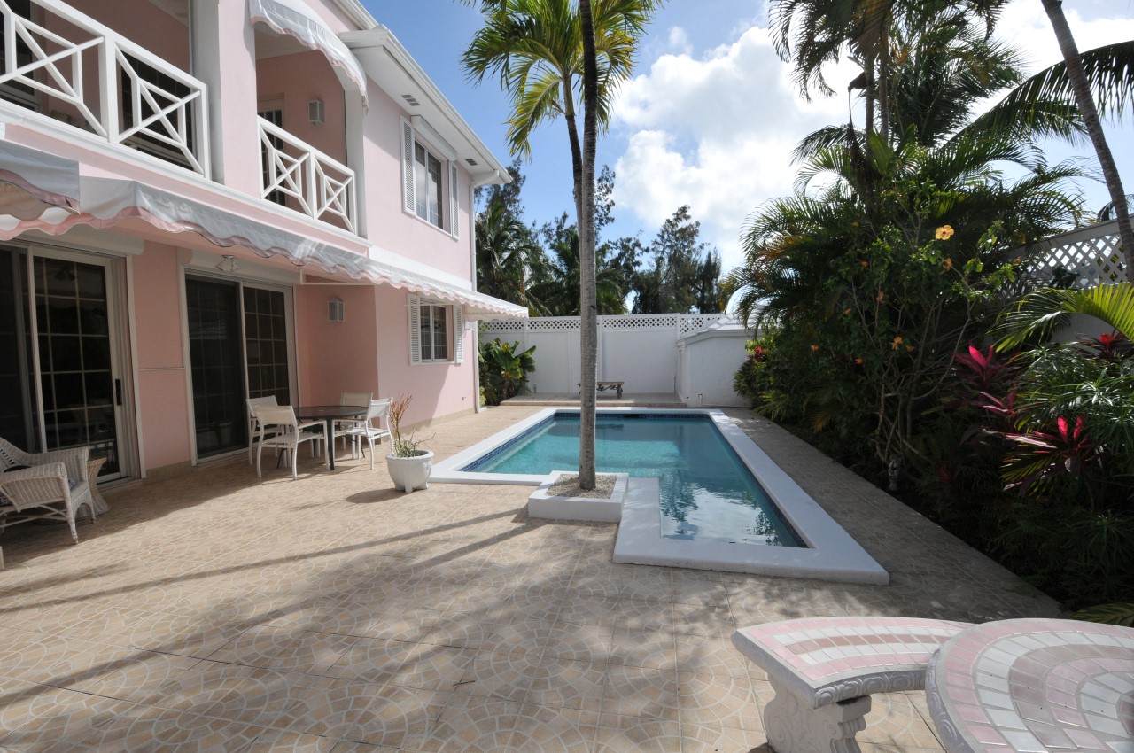 /listing-paradise-island-home-with-pool-23876.html from Coldwell Banker Bahamas Real Estate