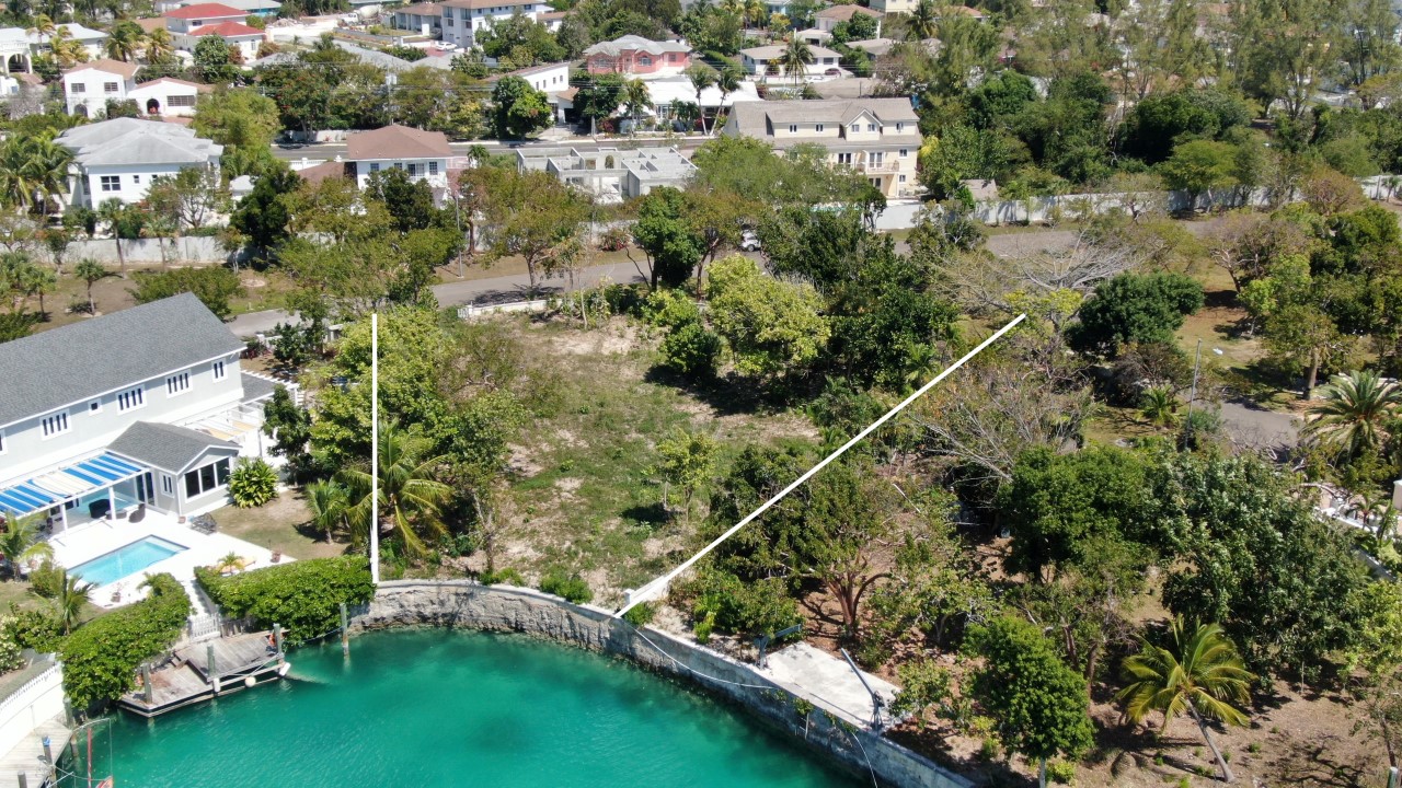 Waterfront Property for sale in nassau Bahamas