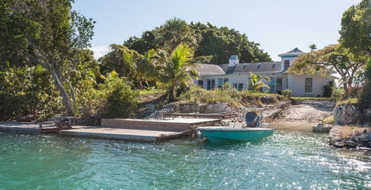 /listing-creekside-family-home-28672.html from Coldwell Banker Bahamas Real Estate