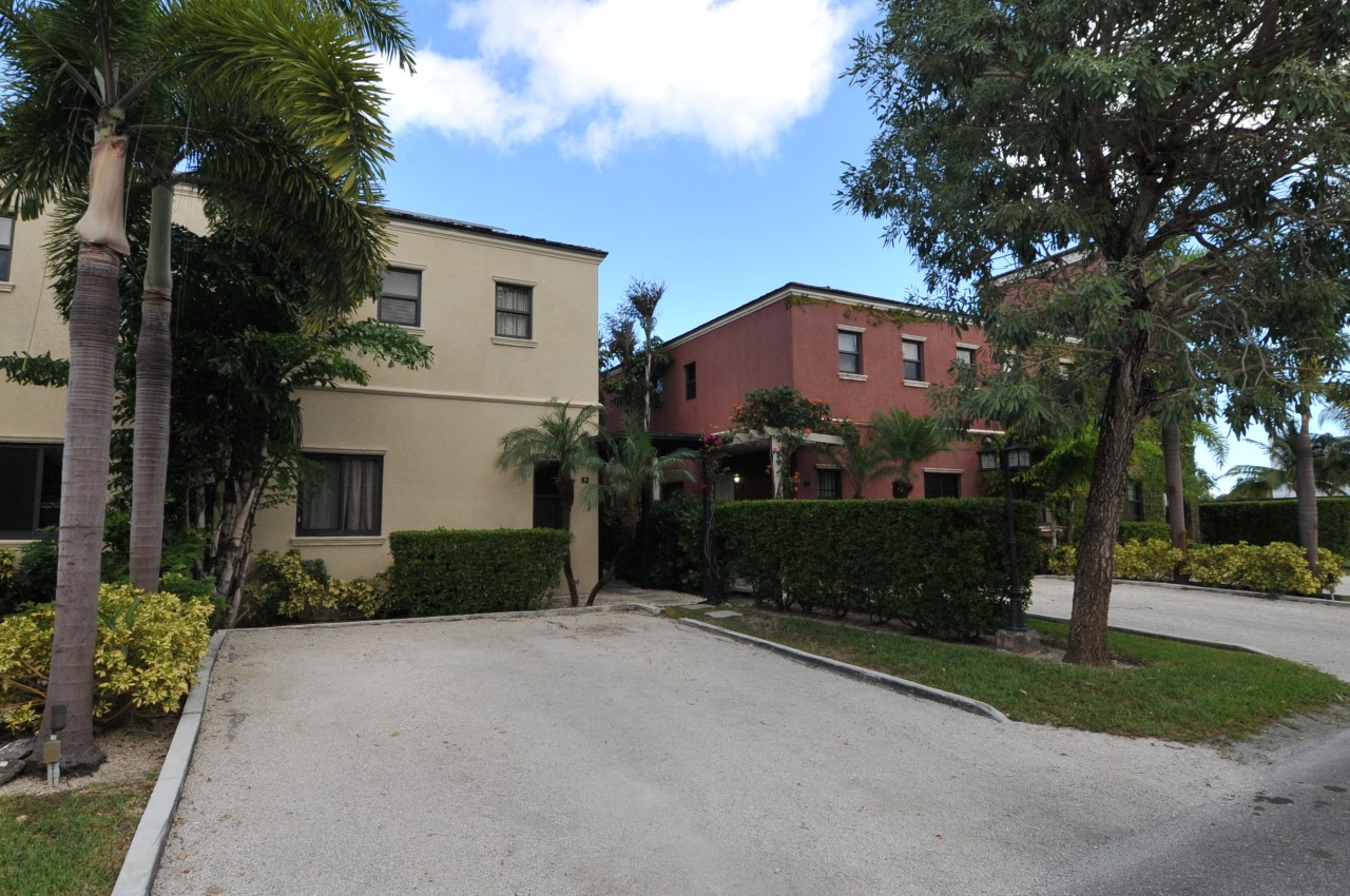 /listing-rented-charlottleville-61-turnberry-townhouse-31741.html from Coldwell Banker Bahamas Real Estate