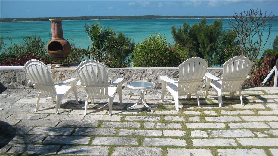 /listing-ocean-front-home-whale-point-estates-33642.html from Coldwell Banker Bahamas Real Estate
