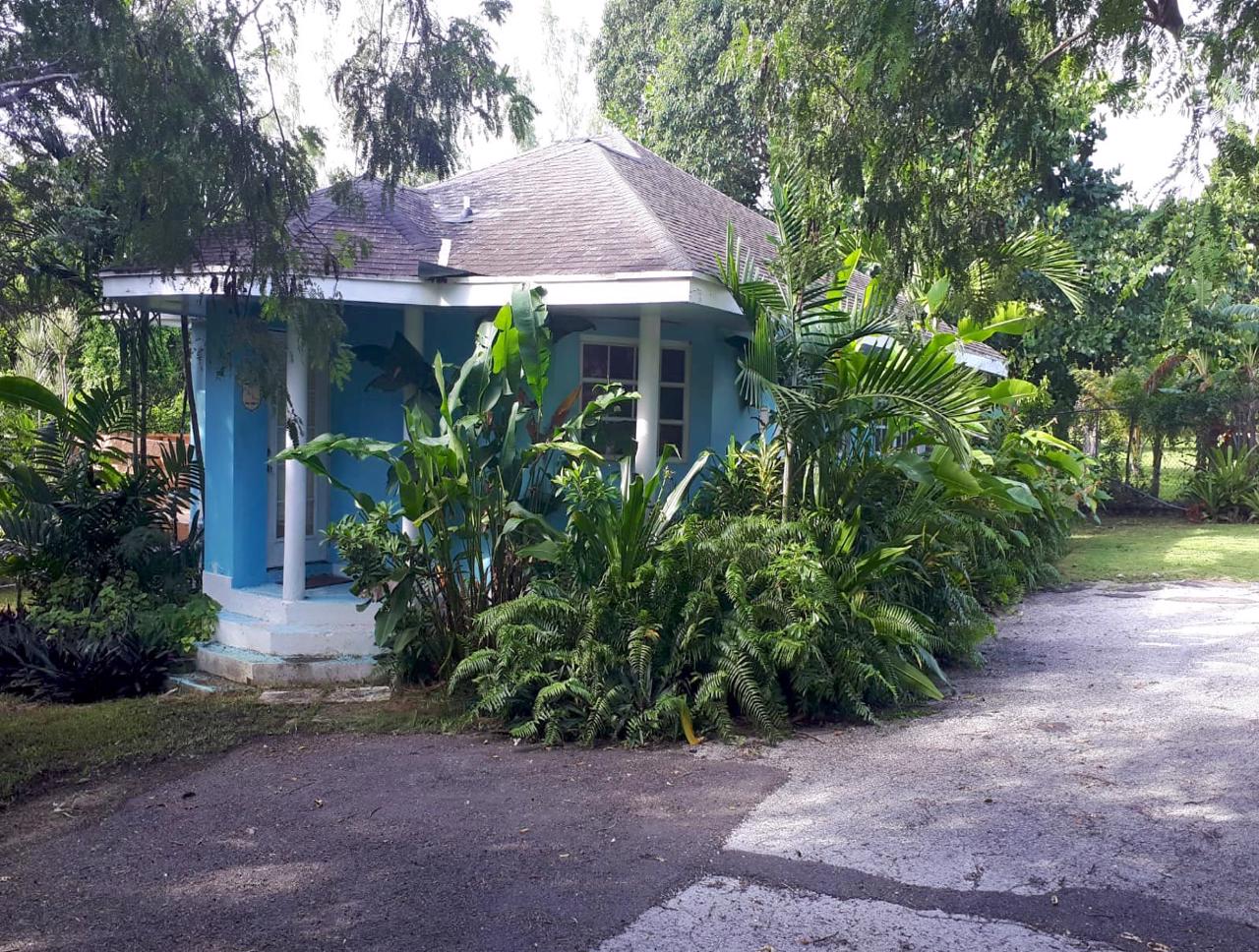 /listing-cottage-for-rent-westridge-35346.html from Coldwell Banker Bahamas Real Estate