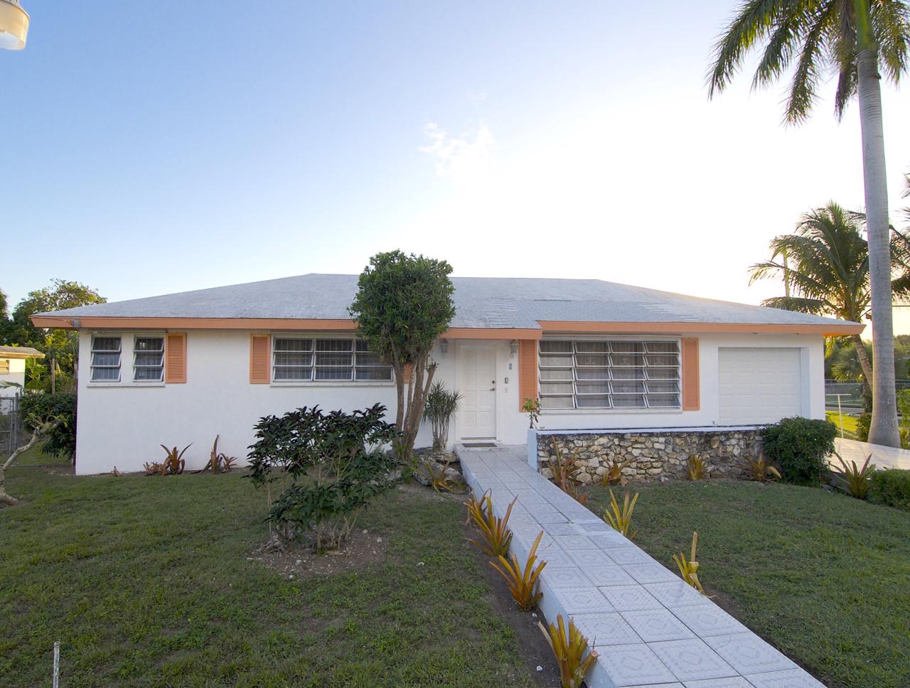 /listing-rented-home-for-rent-highland-park-35411.html from Coldwell Banker Bahamas Real Estate