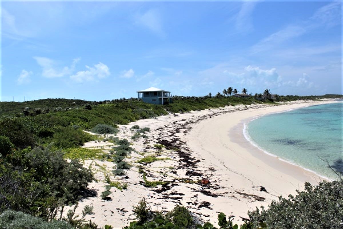 /listing-pending-protected-beachfront-lot-mckanns-settlement-35413.html from Coldwell Banker Bahamas Real Estate