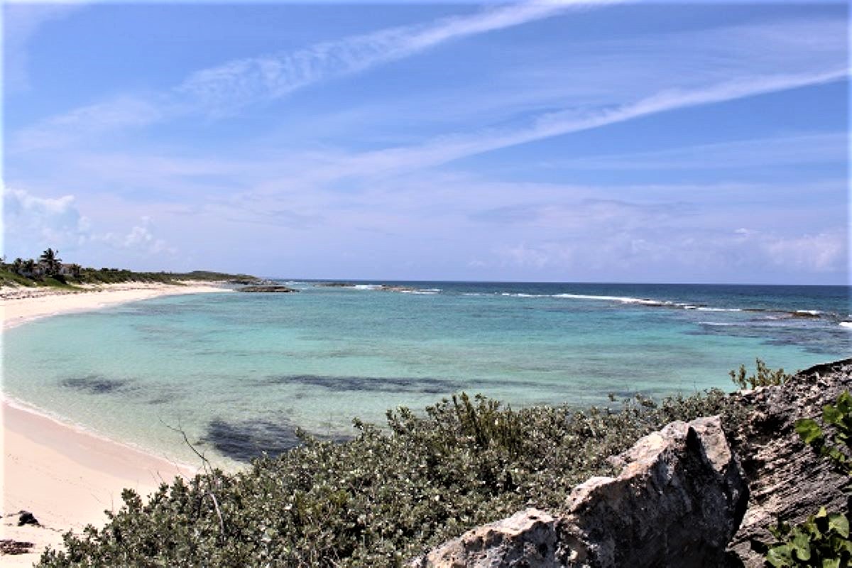 /listing-pending-protected-beachfront-lot-mckanns-settlement-35414.html from Coldwell Banker Bahamas Real Estate