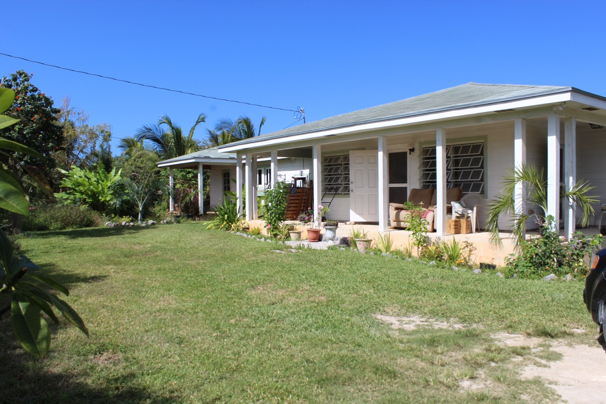 /listing-fixer-upper-duplex-35969.html from Coldwell Banker Bahamas Real Estate