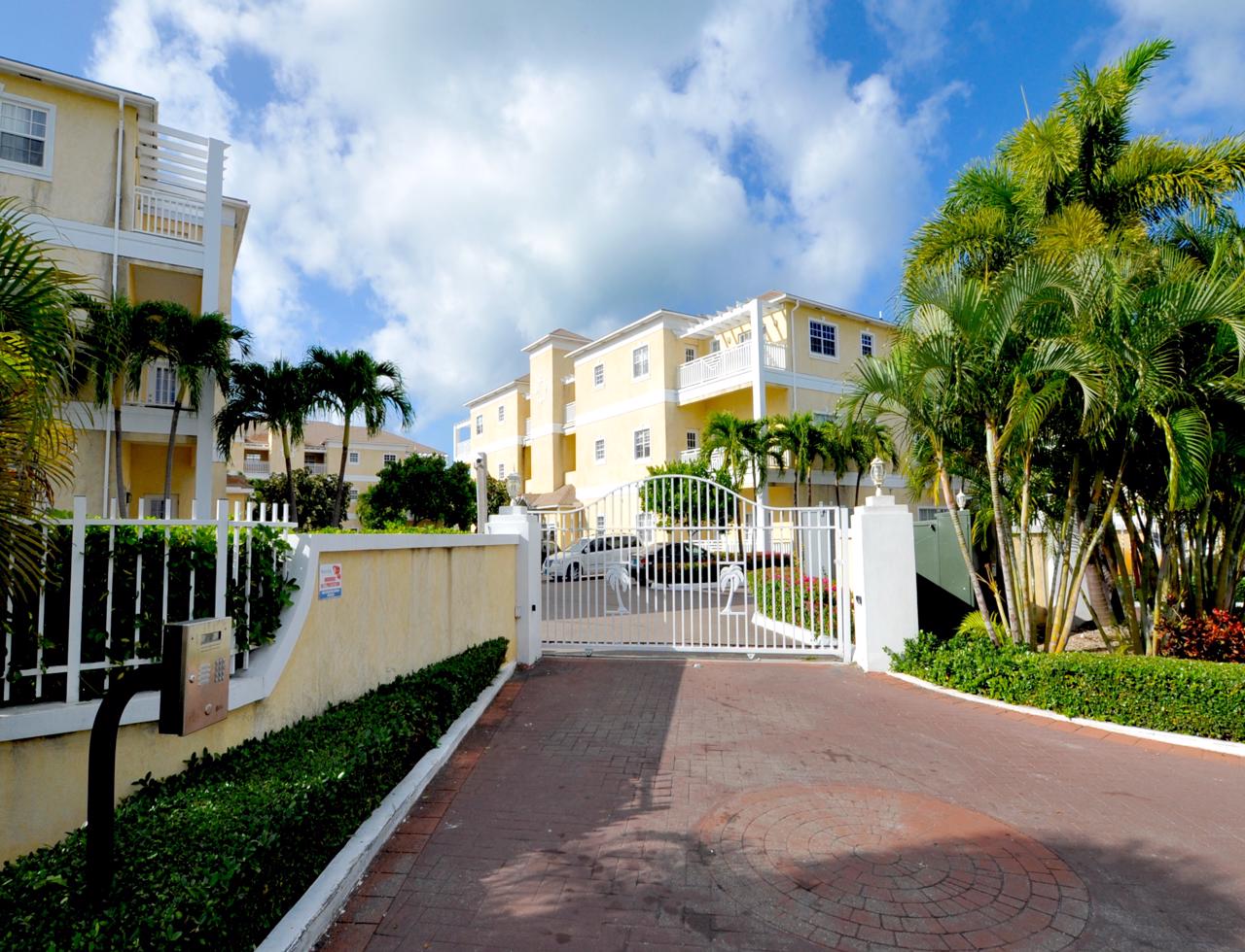 /listing-rented-gated-rental-venito-westridge-36027.html from Coldwell Banker Bahamas Real Estate