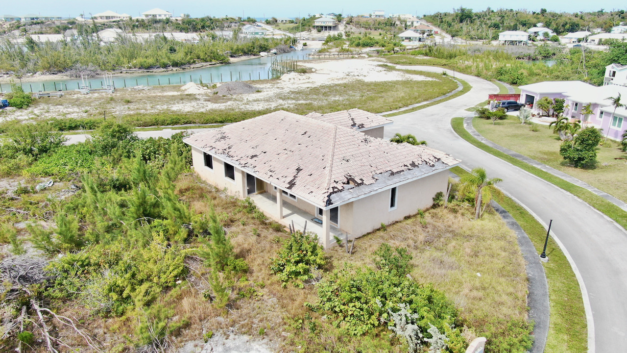 real-estate-investment-close-to-harbour-abaco-bahamas-16