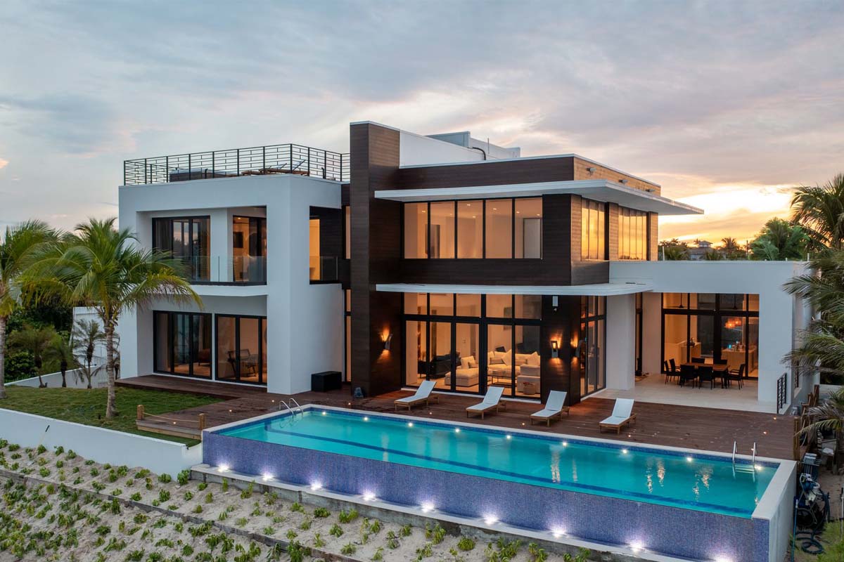 Contemporary Beachfront Home For Sale in Harbour Island