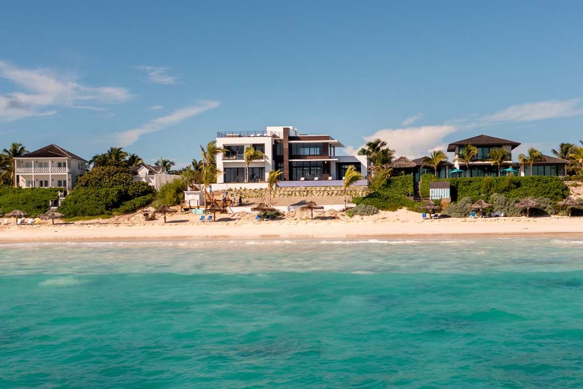 Beachfront Home For Sale in Harbour Island