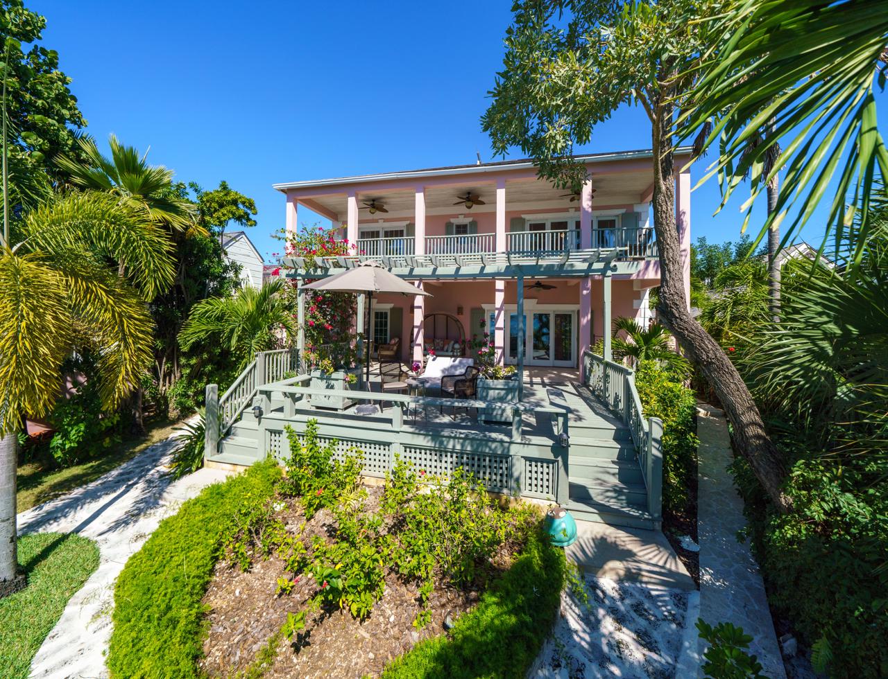 Harbour Island Historic Home with private dock