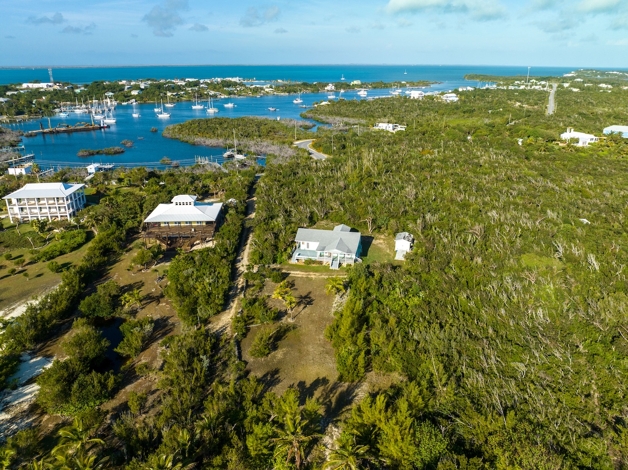 beachfront-acreage-with-dock-black-sound-green-turtle-cay-abaco-19