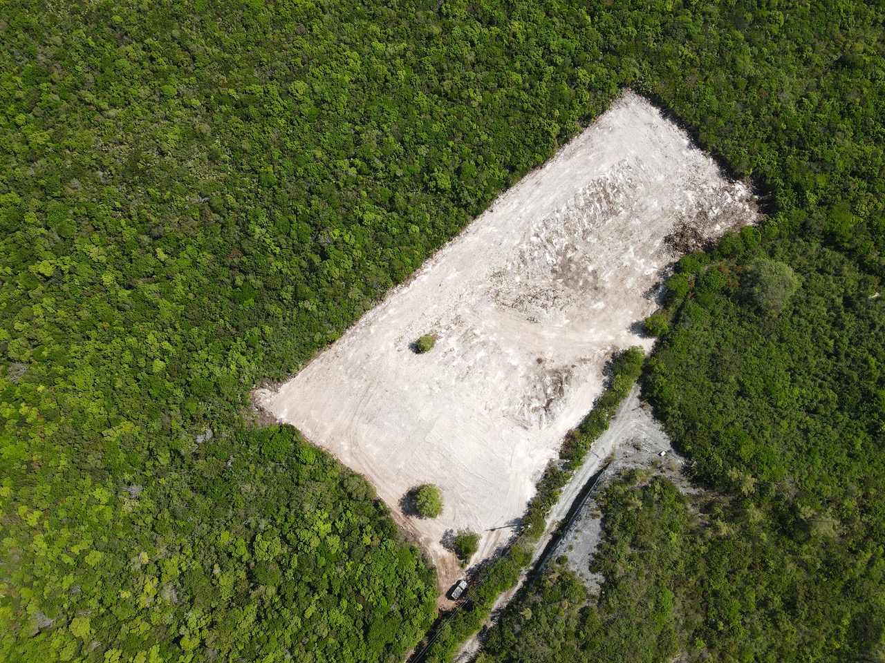/listing-pending-eleuthera-acreage-42534.html from Coldwell Banker Bahamas Real Estate