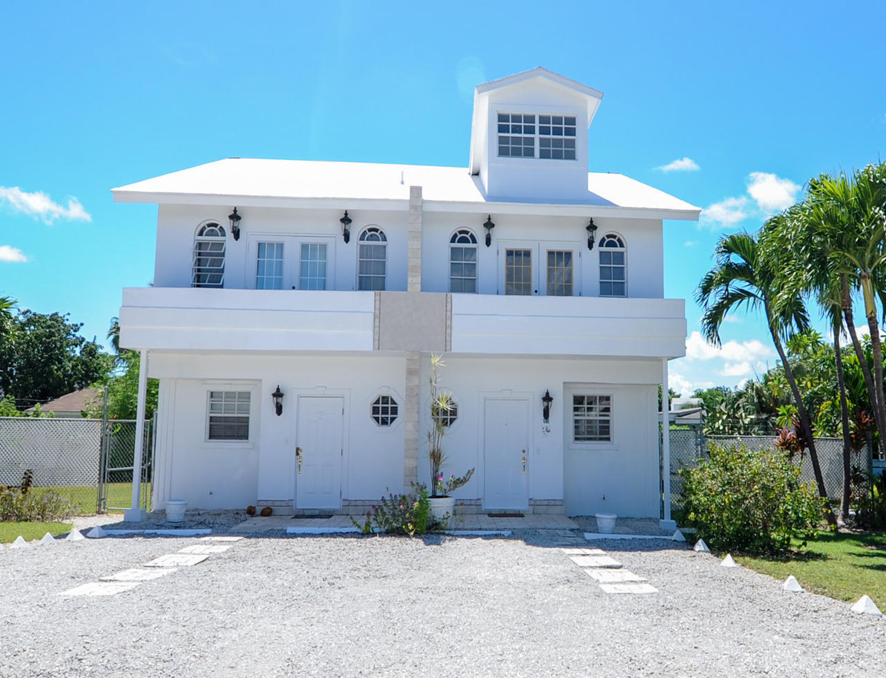 /listing-rented-nassau-townhouse-for-rent-43743.html from Coldwell Banker Bahamas Real Estate