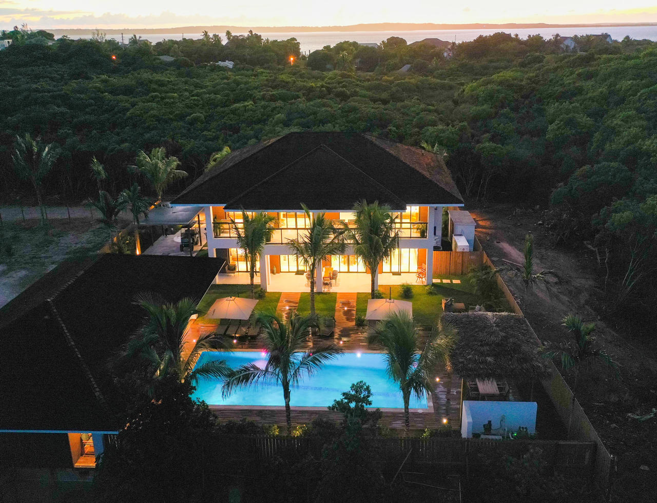/listing-harbour-island-luxury-home-45398.html from Coldwell Banker Bahamas Real Estate