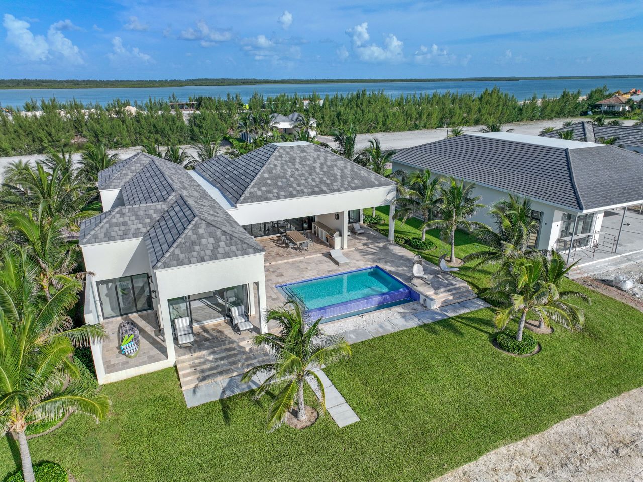 /listing-north-bimini-beachfront-home-with-bungalow-47627.html from Coldwell Banker Bahamas Real Estate