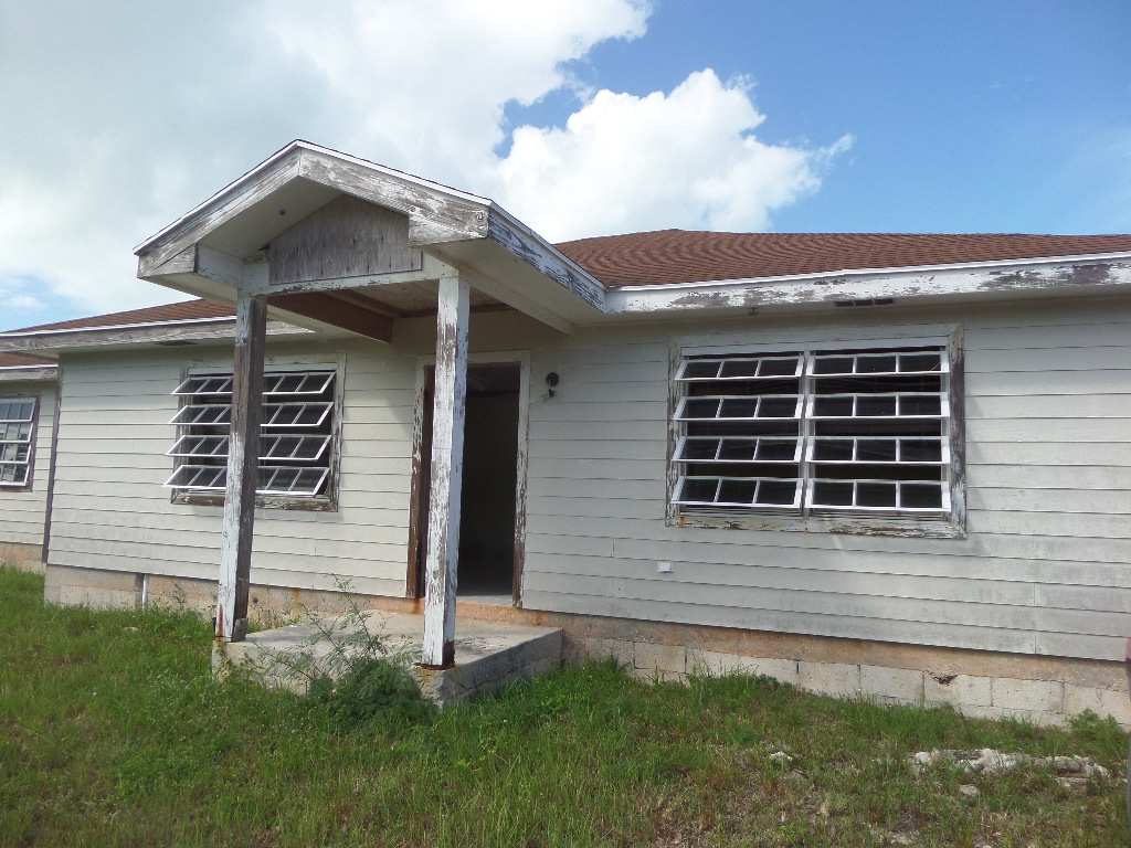 /listing-pending-fixer-upper-48286.html from Coldwell Banker Bahamas Real Estate