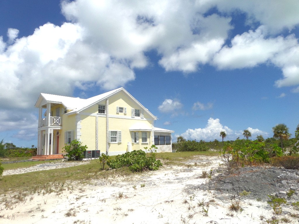 /listing-beach-access-48575.html from Coldwell Banker Bahamas Real Estate