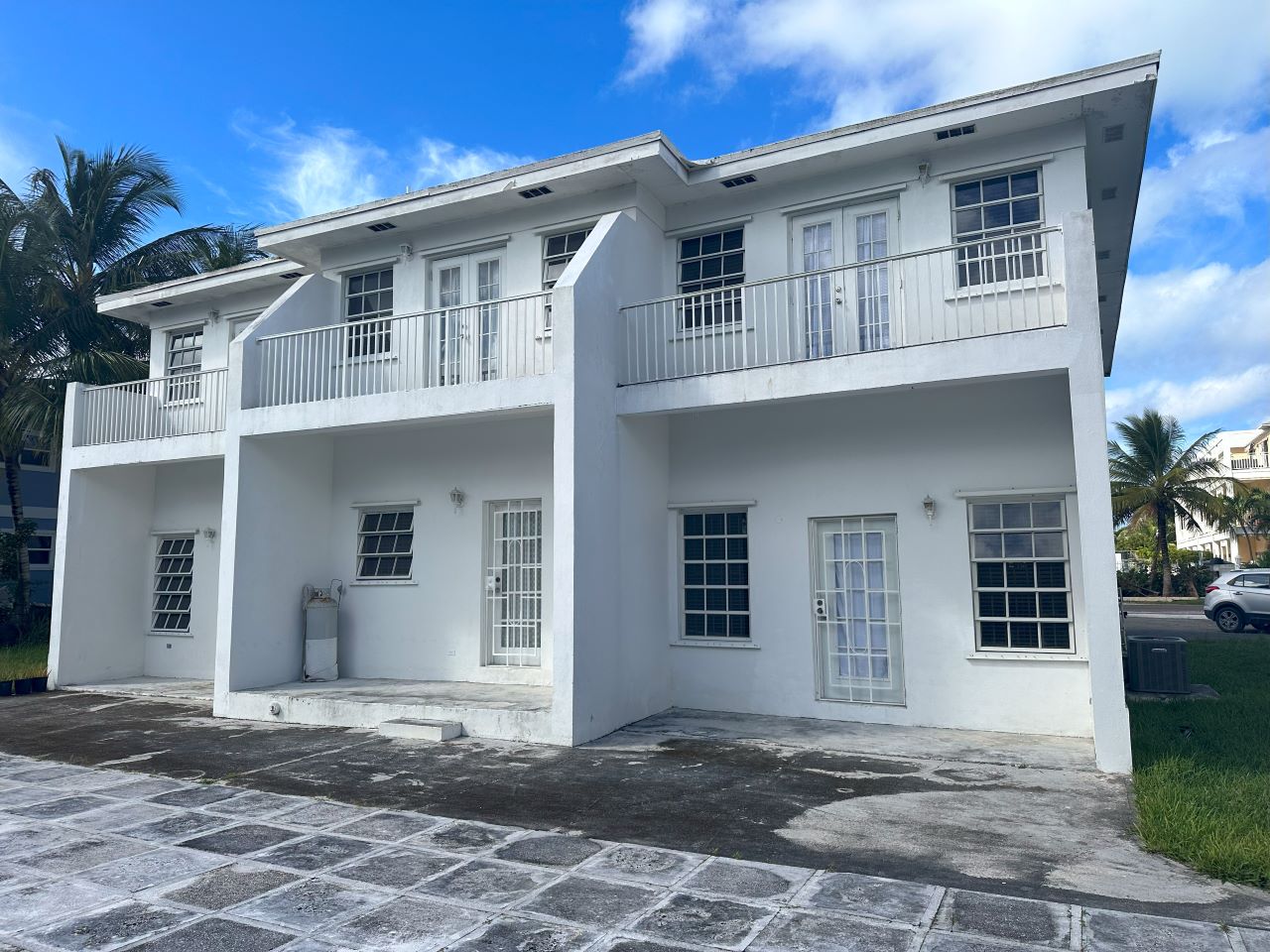 /listing-rented-nassau-townhouse-for-sale-48852.html from Coldwell Banker Bahamas Real Estate