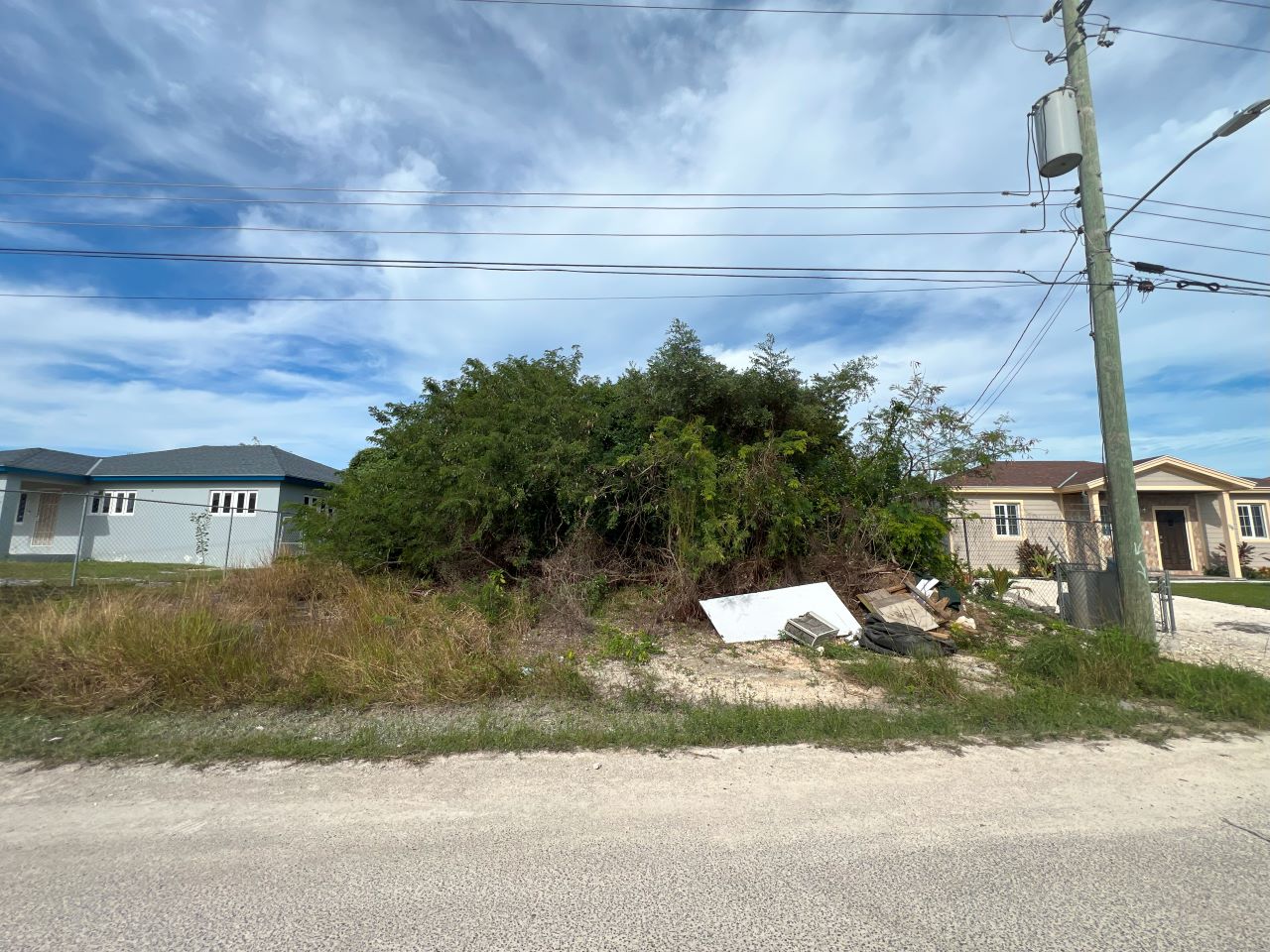 /listing-pending-nassau-vacant-lot-for-sale-53621.html from Coldwell Banker Bahamas Real Estate