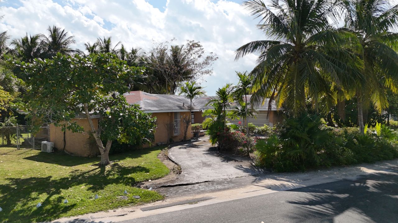 /listing-pending-nassau-cable-beach-home-for-sale-57124.html from Coldwell Banker Bahamas Real Estate