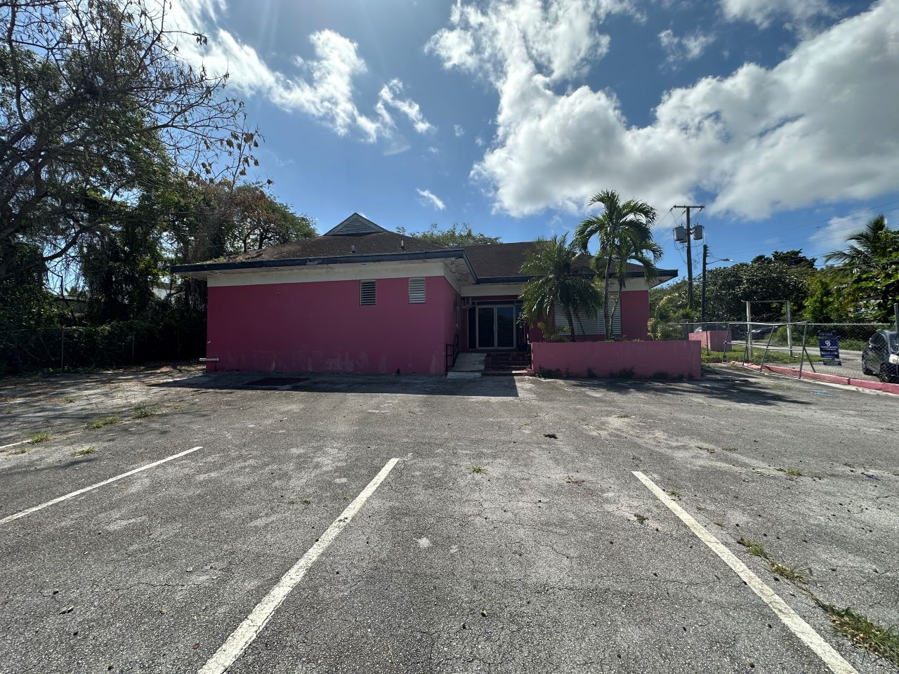 /listing-nassau-commercial-building-60271.html from Coldwell Banker Bahamas Real Estate