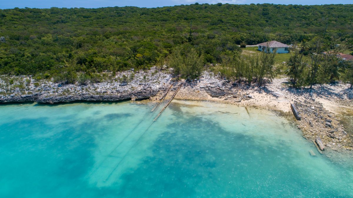 /listing-long-island-waterfront-lot-76358.html from Coldwell Banker Bahamas Real Estate
