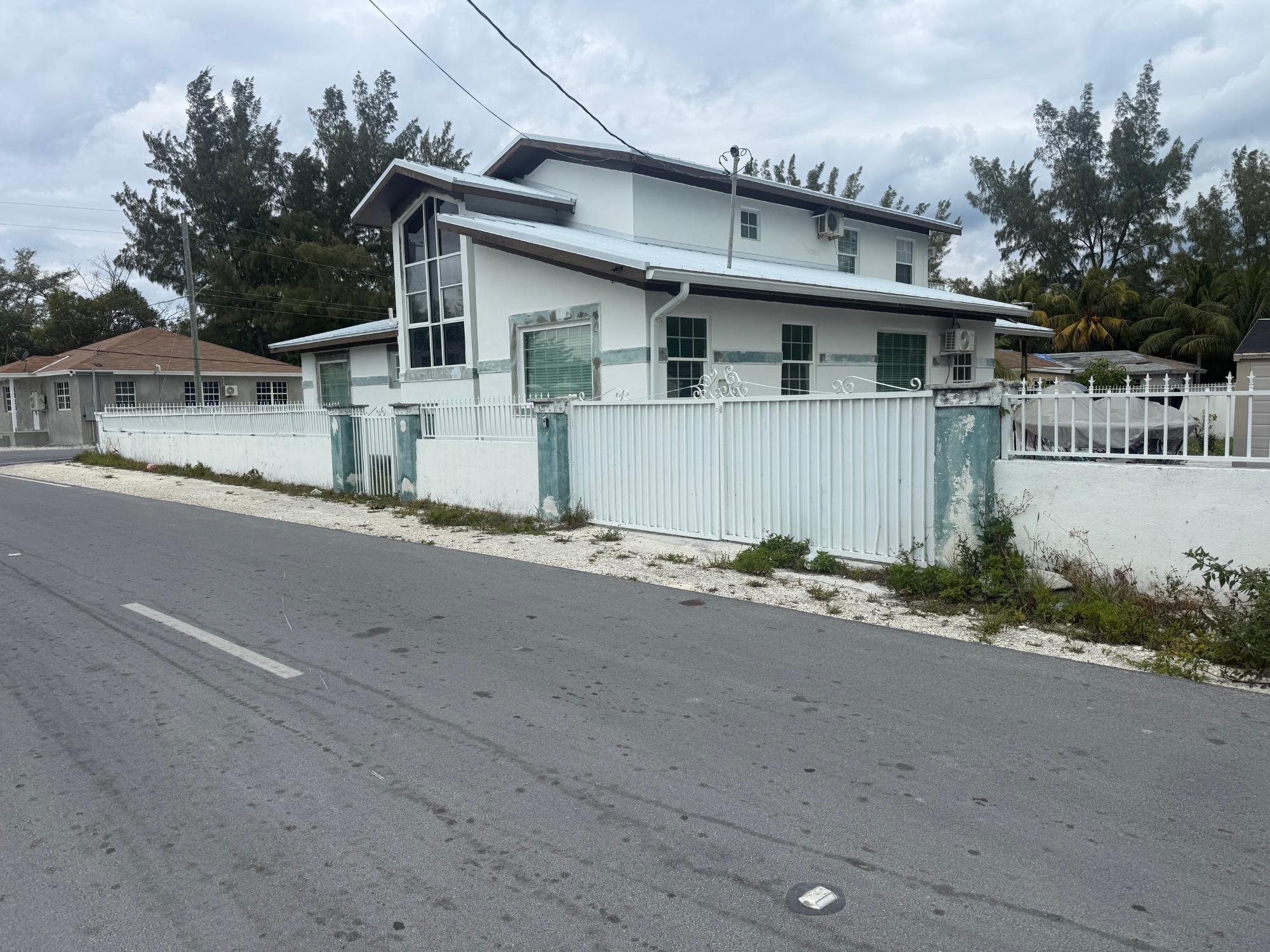 /listing-south-bimini-canal-front-home-79520.html from Coldwell Banker Bahamas Real Estate