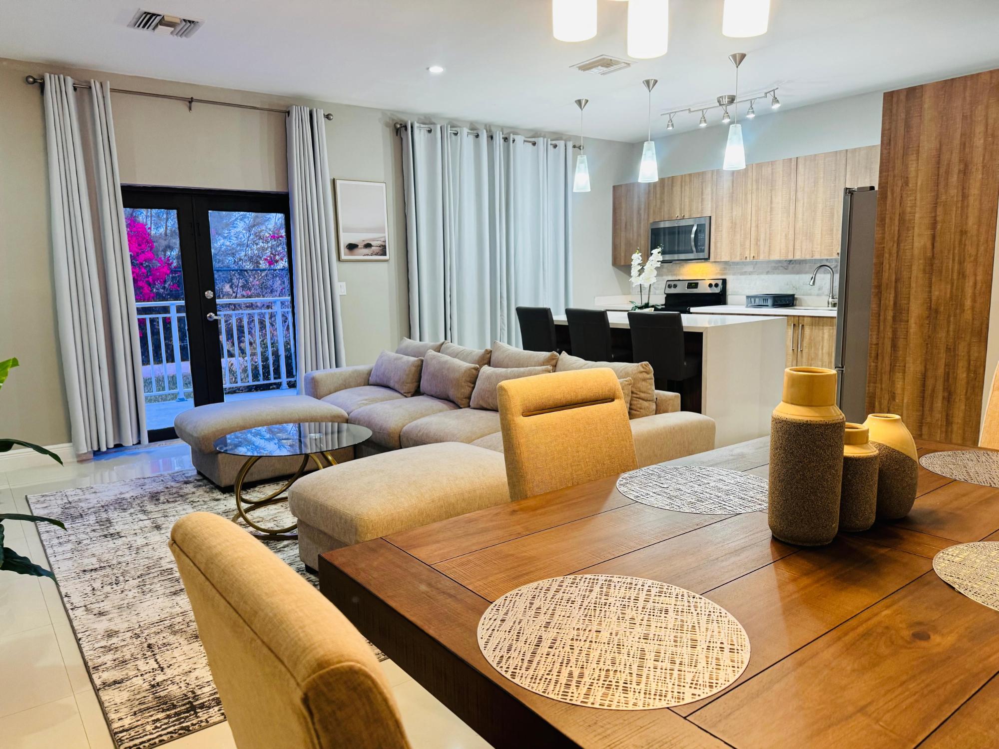 /listing-nassau-townhouse-for-rent-79946.html from Coldwell Banker Bahamas Real Estate