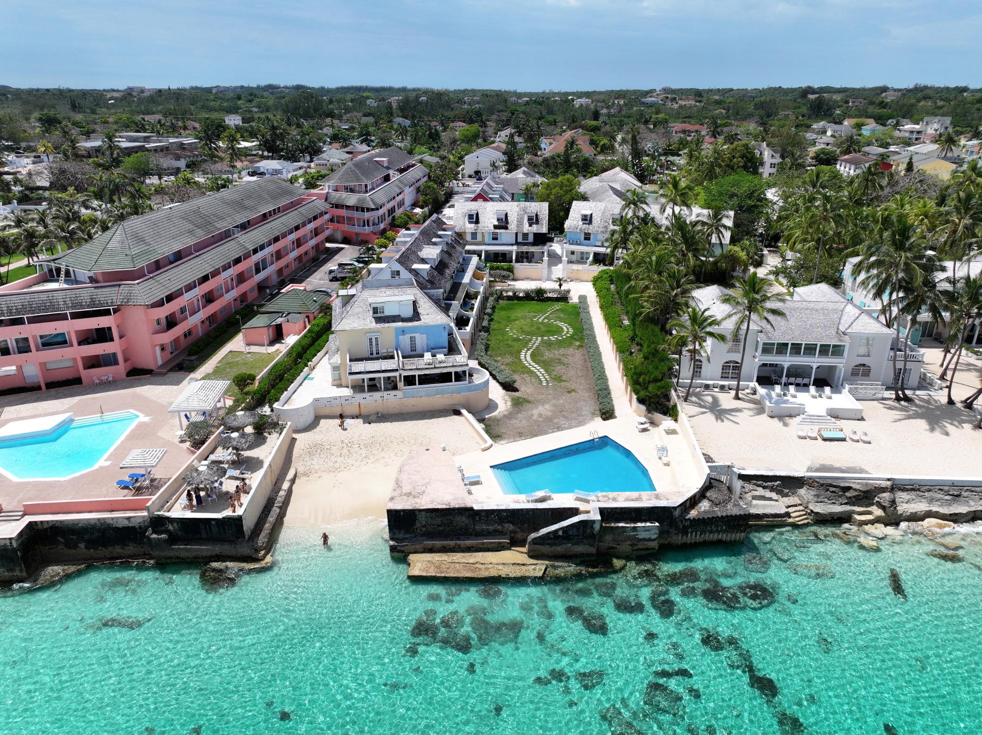 harbour-mews-townhouse-cable-beach-rental
