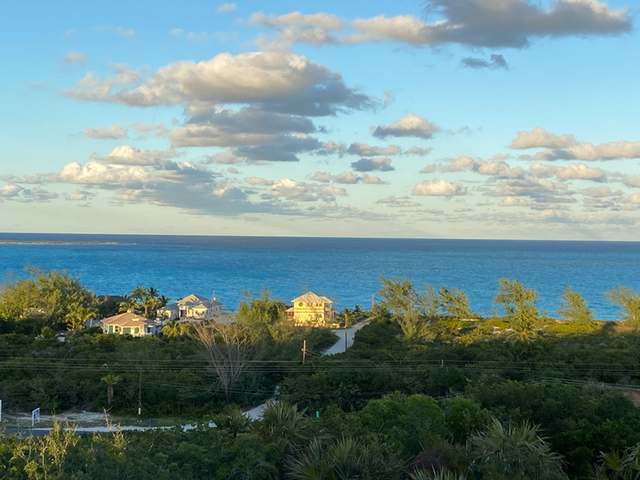 /listing-single-family-home-in-bahama-highlands-40005.html from Coldwell Banker Bahamas Real Estate
