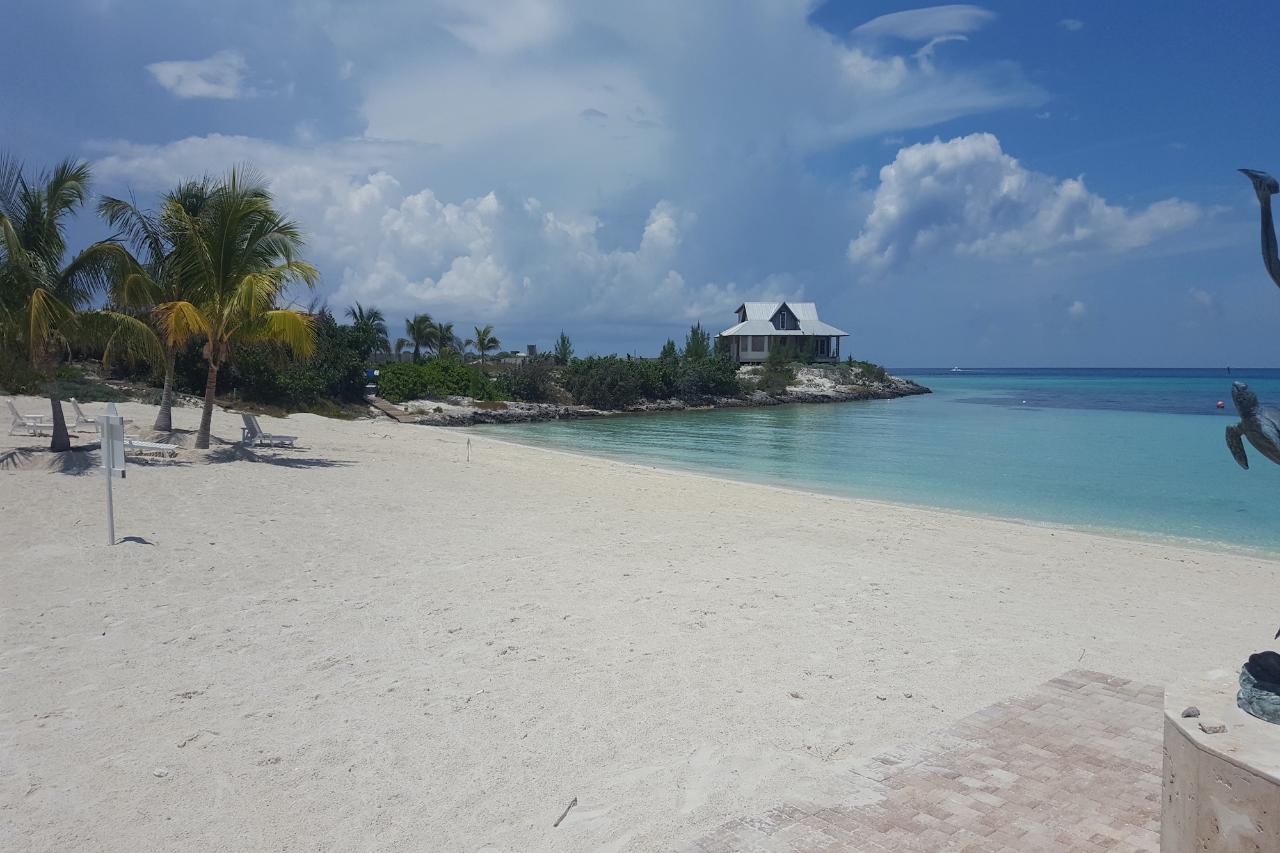 /listing-lots-acreage-in-chub-cay-45092.html from Coldwell Banker Bahamas Real Estate